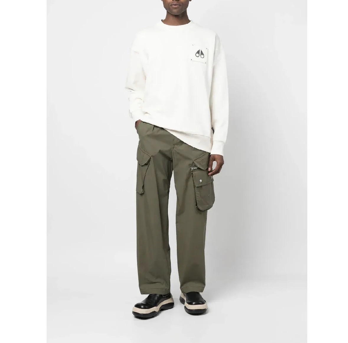 Moose Chest logo-patch detail white sweatshirt
