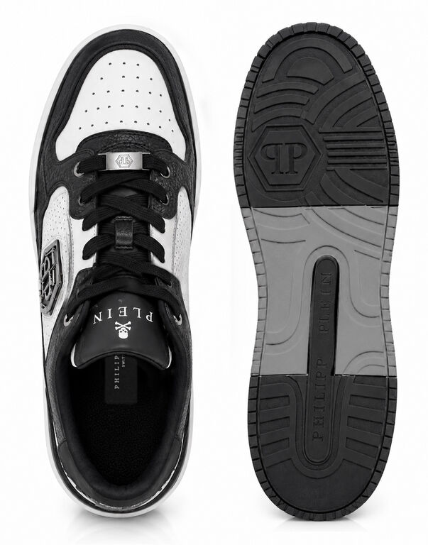 Plein Low Top Predator V2 Black/White