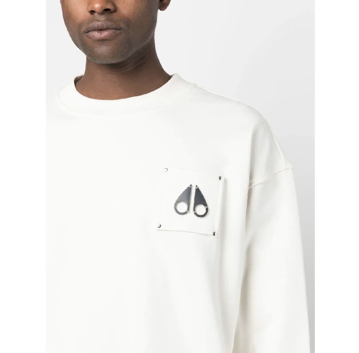 Moose Chest logo-patch detail white sweatshirt