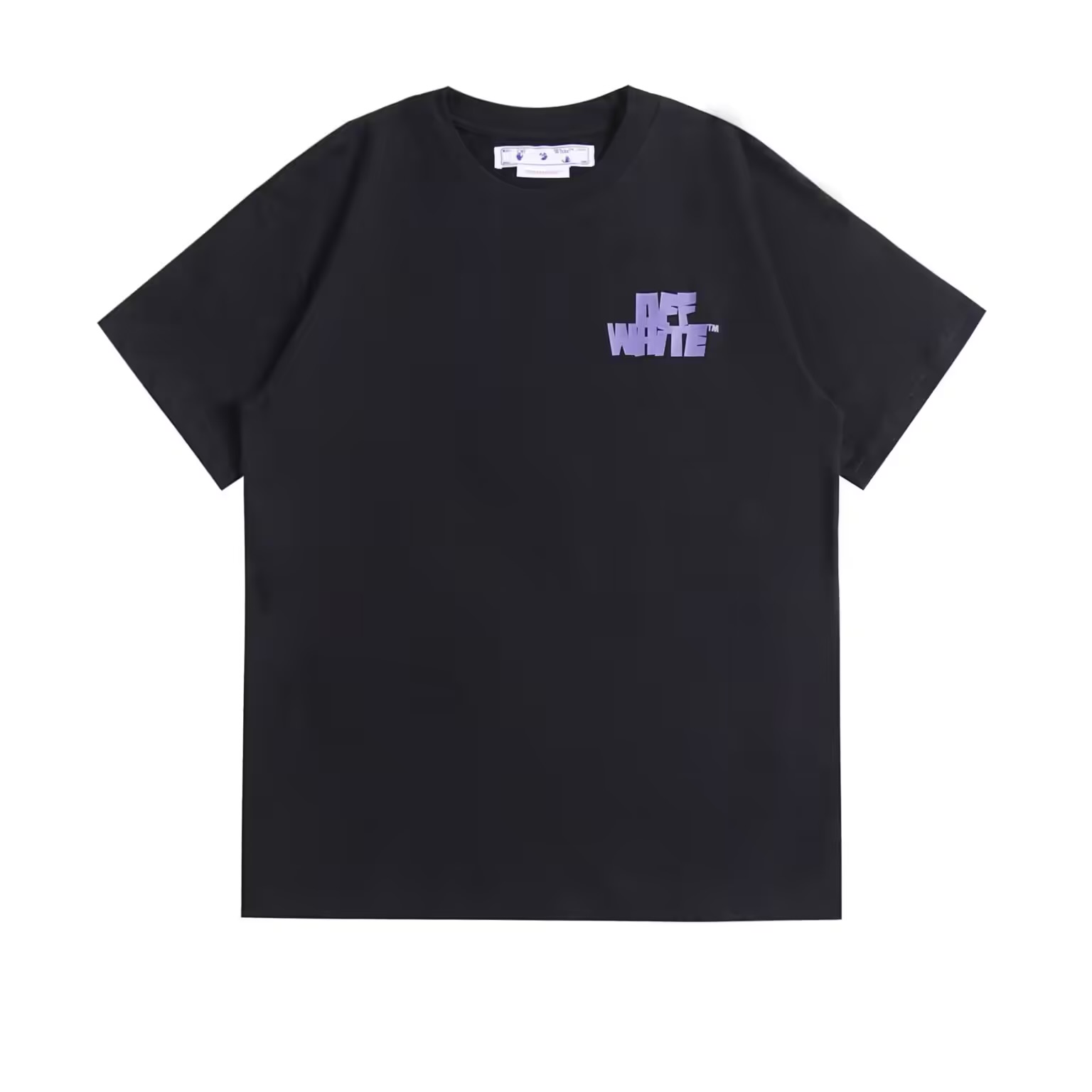 Off whte t-shirt