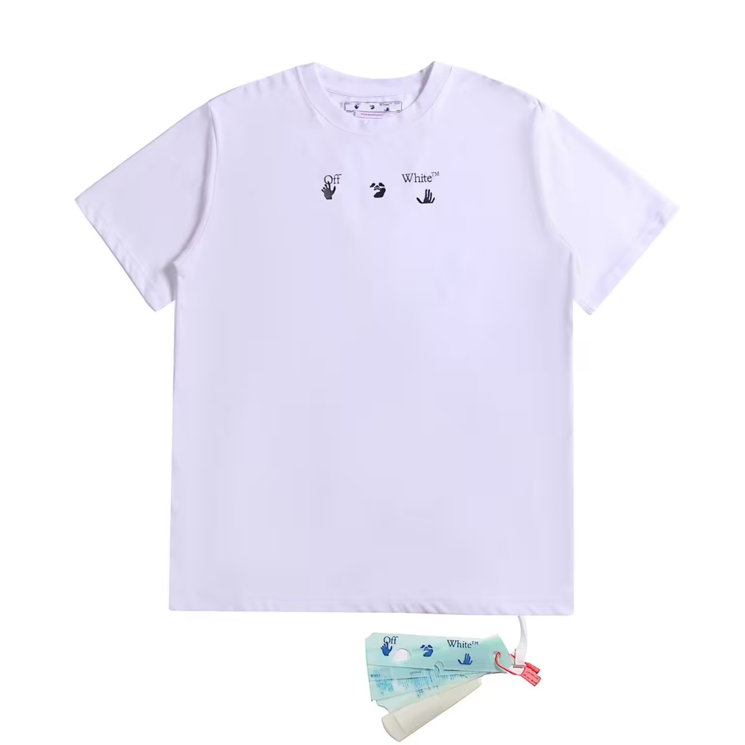 Off whte t-shirt