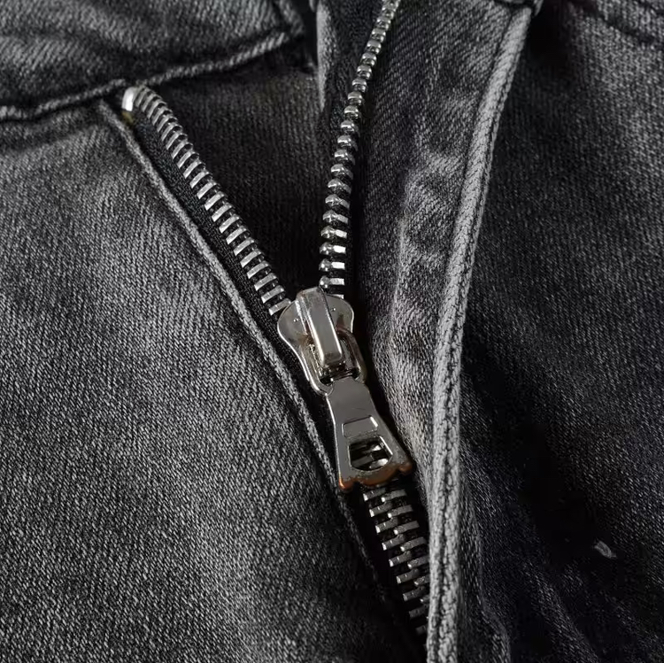 AMRI jeans