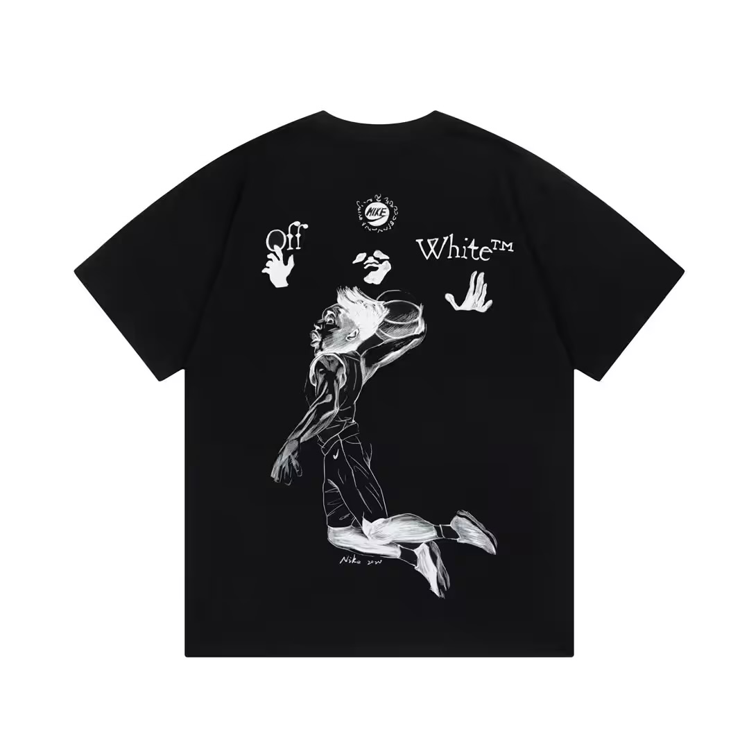 Off whte t-shirt