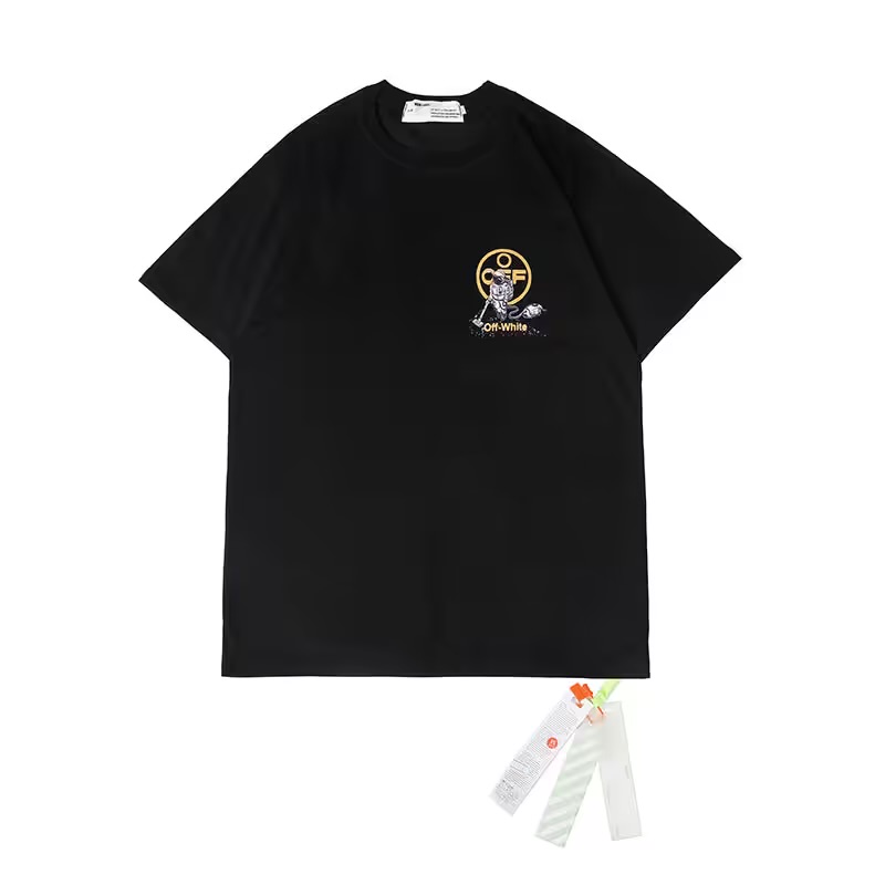 Off whte t-shirt in Black